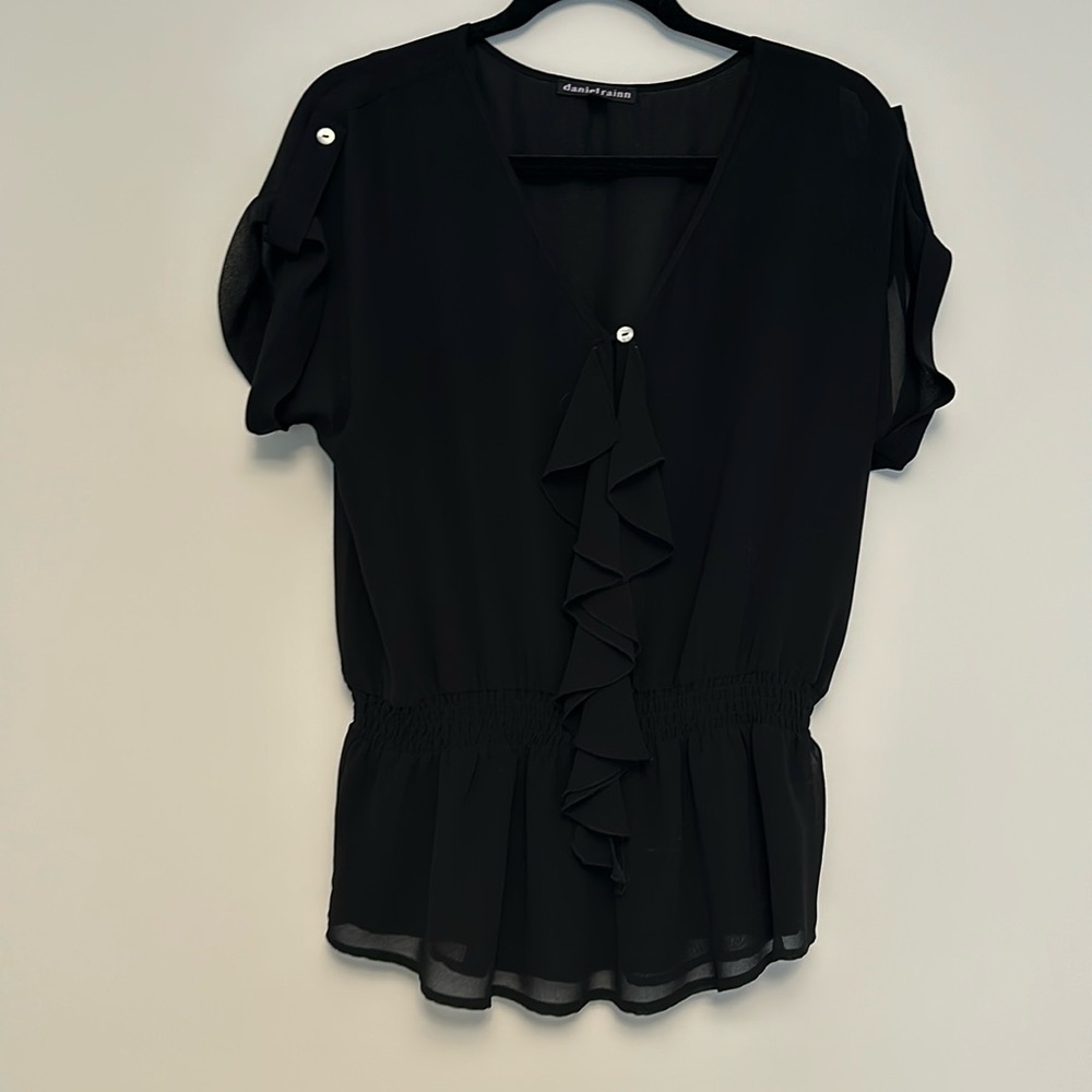 Daniel Rainn Black Medium Ruffle Blouse with button Cap Sleeves
